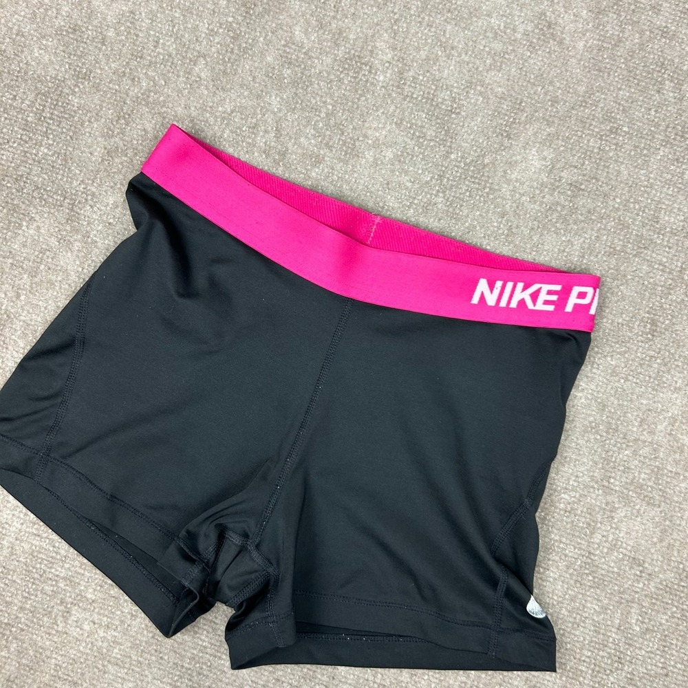 Nike Pro Compression Shorts Womens Medium Black Stretch‎ Dri Fit Athleisure Gym